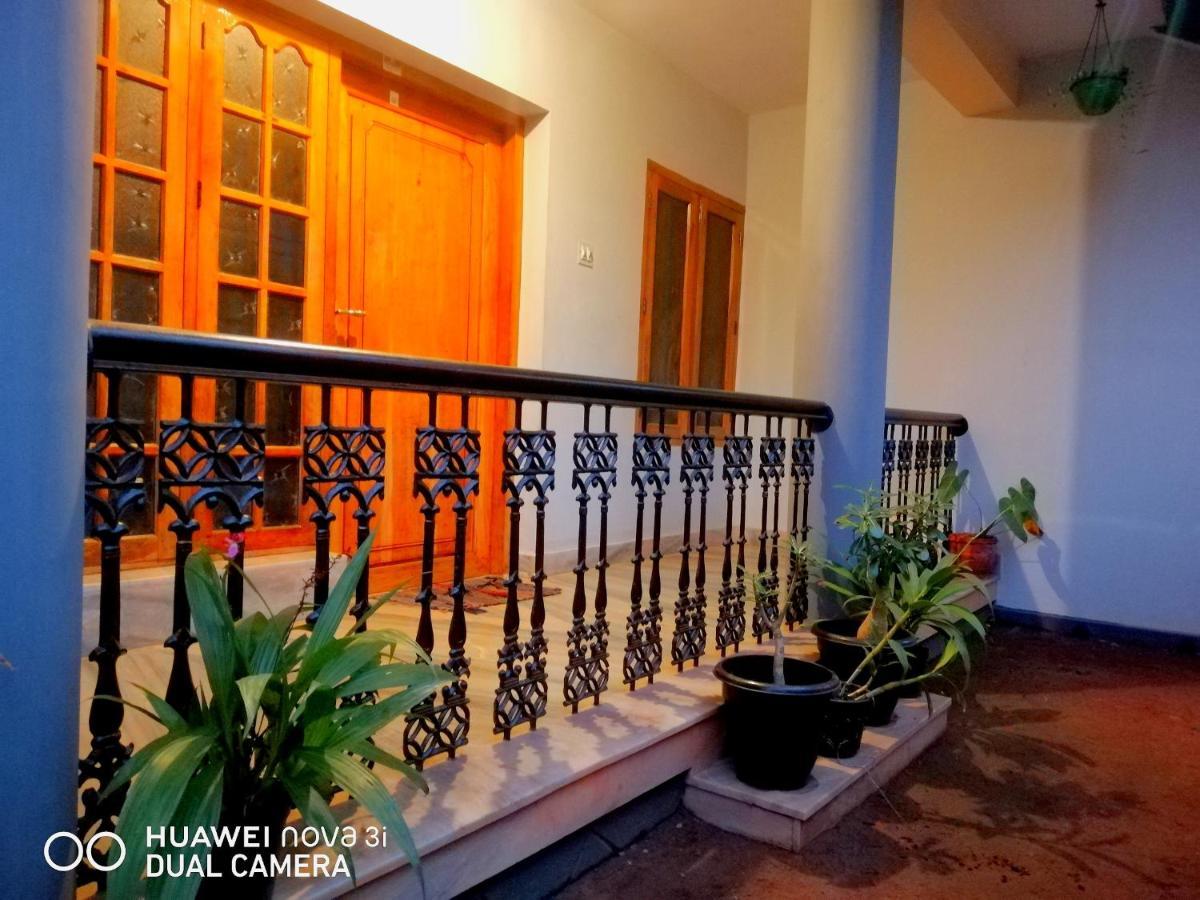 Theertha Homestay バルカラ エクステリア 写真